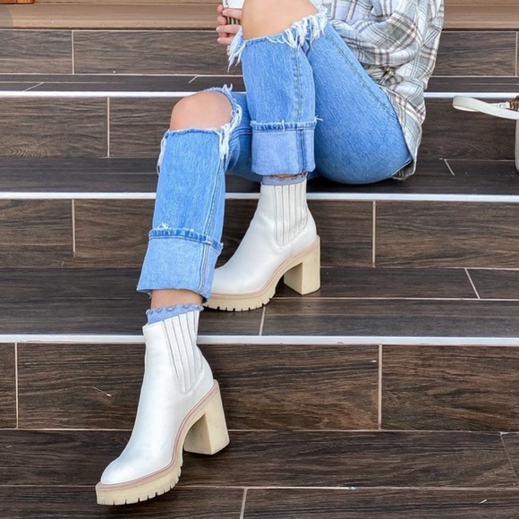 Dolce Vita Caster bootie - Picture 5 of 10